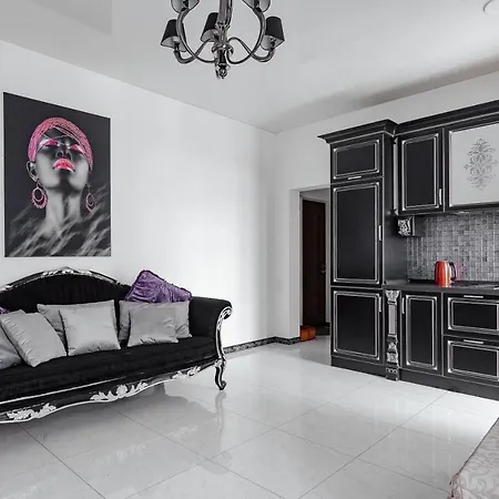 Elegant Center *